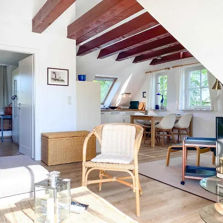Strandlaeufer Apartman *