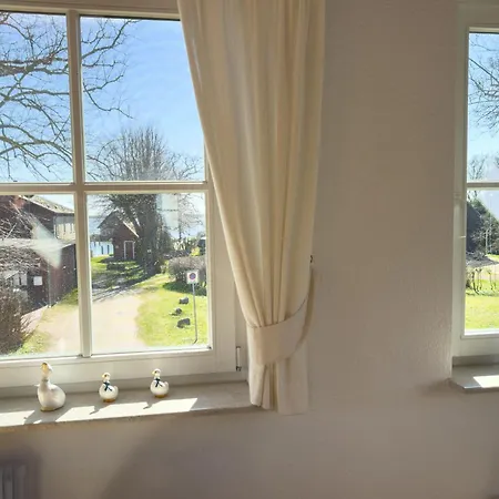 Strandlaeufer 公寓 *